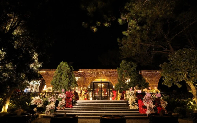 Phoenix Moc Chau Hotel