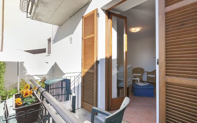 Simplistic Apartment in Consiglio di Rumo With Fenced Garden