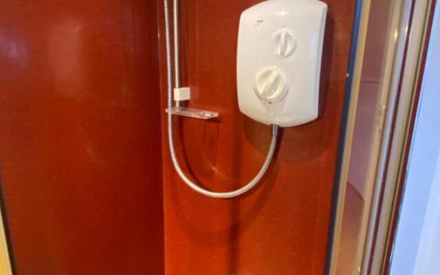 Glenashdale 28 a 1/R Boyd Street Largs Ka308le