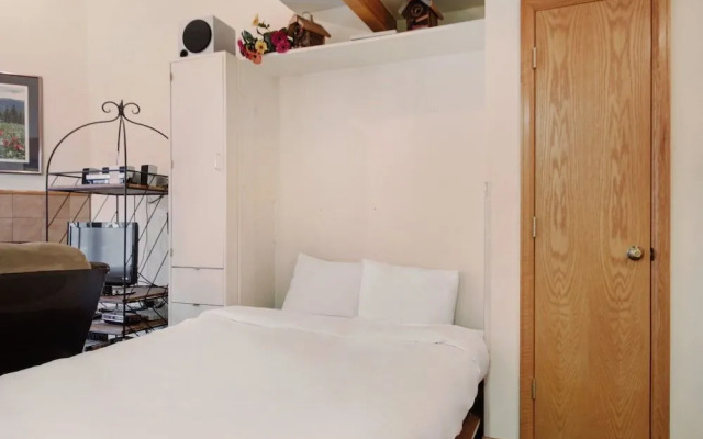 River Mtn Lodge E305