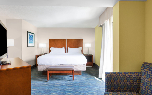 Holiday Inn Express Hotel & Suites Wilmington-University Ctr by IHG