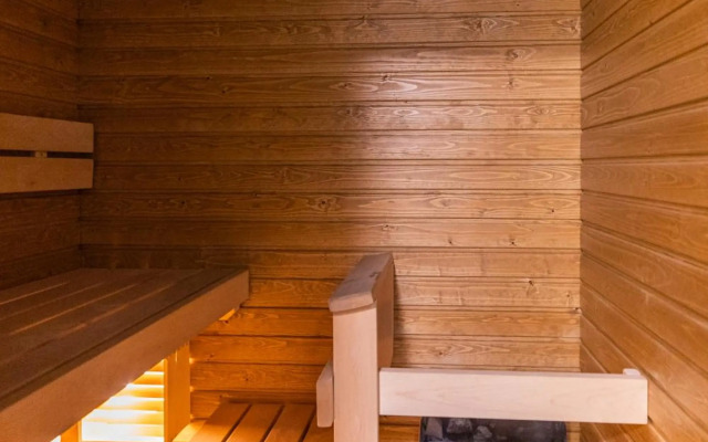 Arctic Starry City Suite