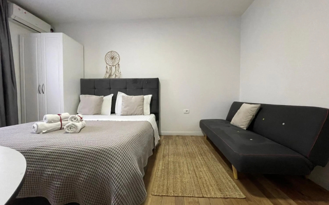 Central Studio Apartments