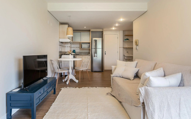 Completo Em Condominio Com Acesso a Lagoa #La10