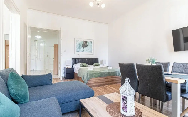 Cozy Longstay Room in a Central Location