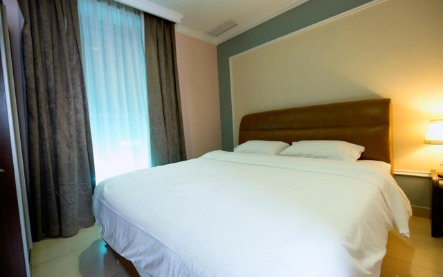 Laguna Hotel Suites