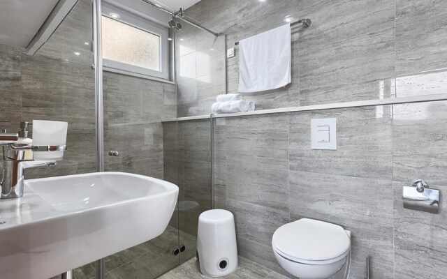 Awesome Home in Lokva Rogoznica With Sauna, Wifi and 4 Bedrooms