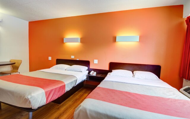 Days Inn by Wyndham Kansas City Northeast