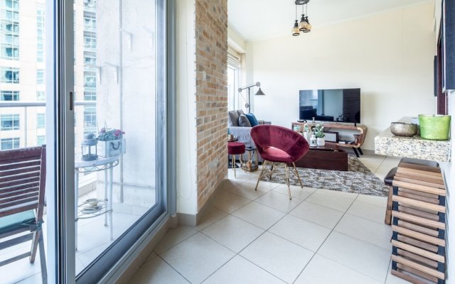 Luxury Redefined 1BR in the Heart of Downtown Dubai!