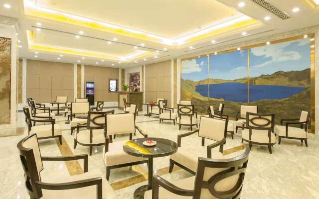 Changchun Warren Hotel
