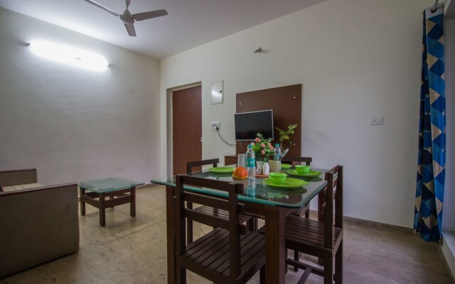 OYO 12951 Home Pool View 1BHK Aprora