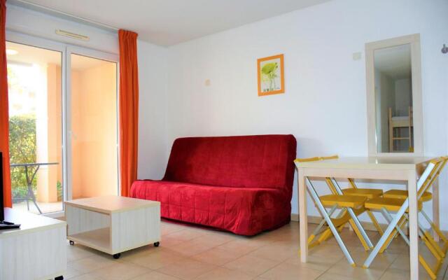 2/3 Pièces - 3 Etoiles - Piscine - Parking