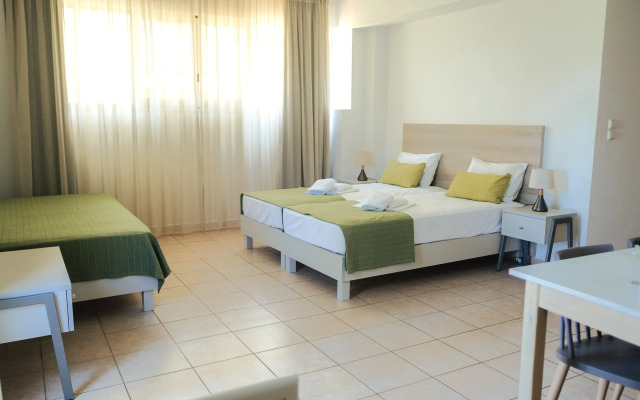 Ilian Beach & Apartments