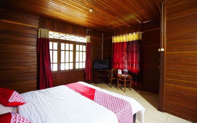 OYO 1254 Golden Lake Resort