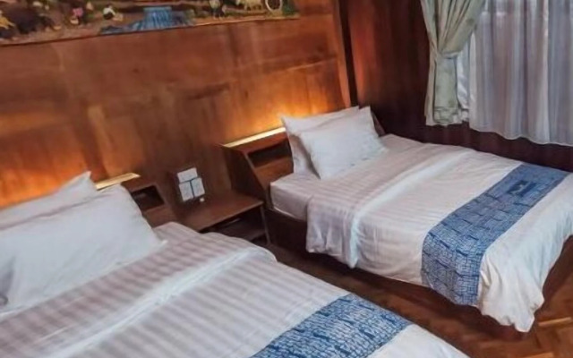 Baanthep Antique Homestay