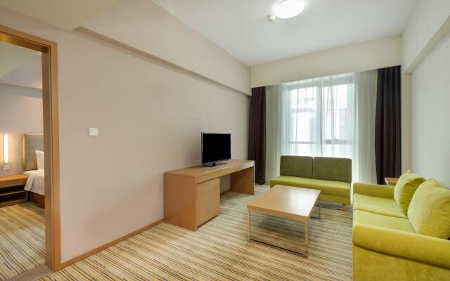 Holiday Inn Express Shanghai Gongkang by IHG
