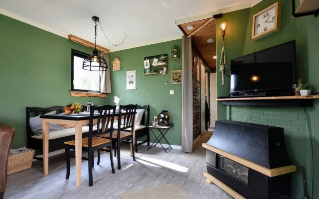 Tasteful Chalet With Veranda in the Veluwe