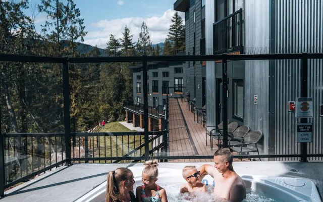 Basecamp Resorts Revelstoke