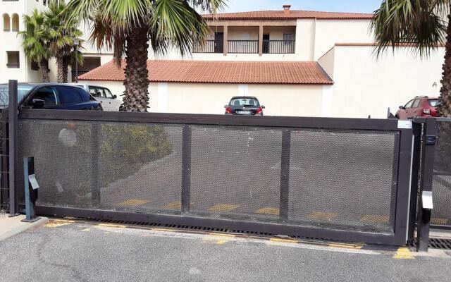Apartment With one Bedroom in Saint-cyprien, With Wonderful sea View,