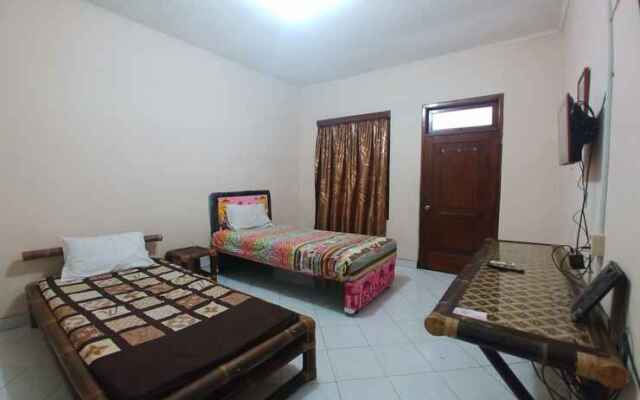 OYO 90283 Hotel Rajadani Ackni