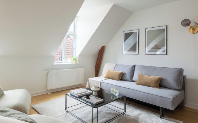 Sanders Leaves - 2bdr Apt With Shared Roof Terrace