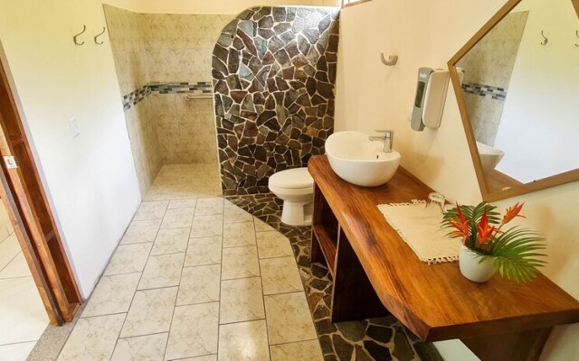 Tarcoles Birding Lodge