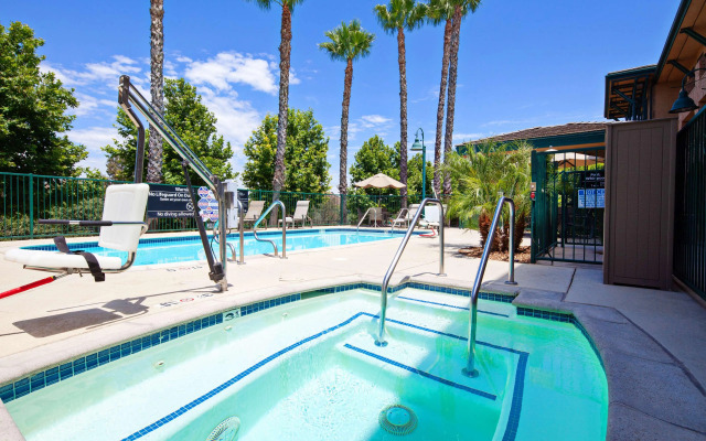 Hampton Inn & Suites Agoura Hills