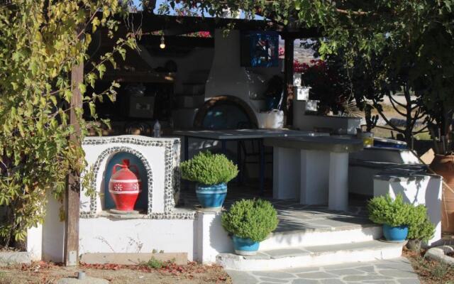 Crystal Naxos 1 Studios at Mikri Vigla