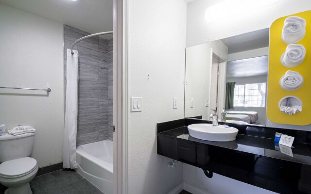 Fisherman's Cove Inn