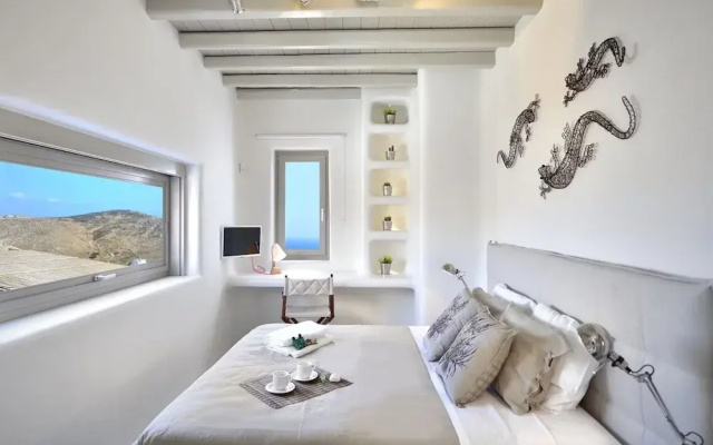 Coastal Retreat With Wellness
