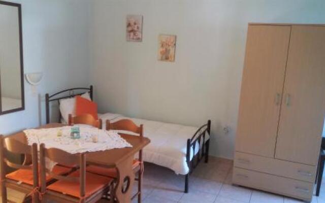 Mouragio Apartments