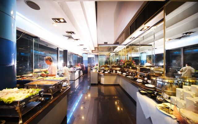 Baiyoke Suite Hostel