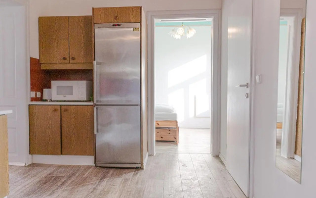 Perfectly situated 2BR Apt. - ideal for Longstays