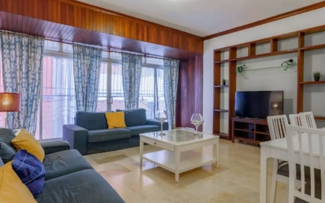 Apartment in Piantini Sleeps 12