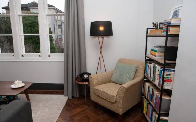 Spacious Victorian Flat in the Heart of Bristol