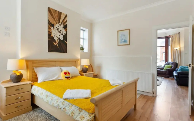 Cushy Apartment in Blackpool near Sea