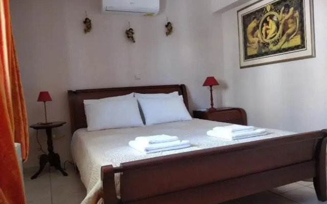 Sior Dionysios Apartments