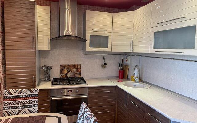 Апартаменты на проспекте Космонавтов 38