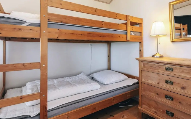 Luring Holiday Home in Poljana With Sea Nearby