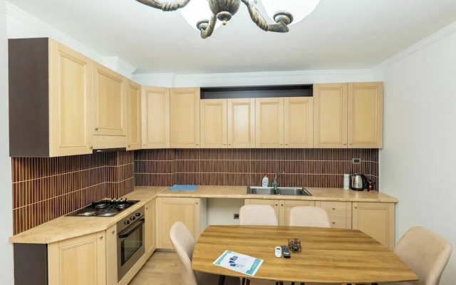 Tirent Apartment - Spacious 2-Bedroom Stay Near Liqeni i Thatë