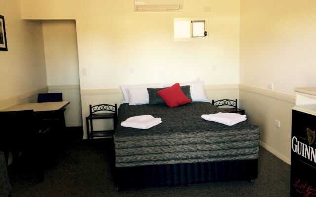 Park Avenue Hotel Motel