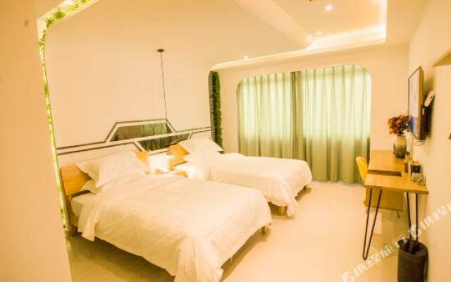 Zizhu Xintiandi Hotel