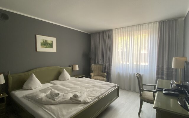 SL'otel im Parforcehaus