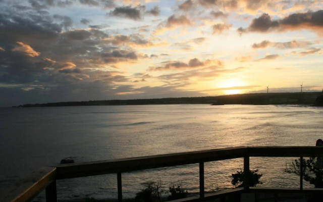 Haku Beach Days Inn