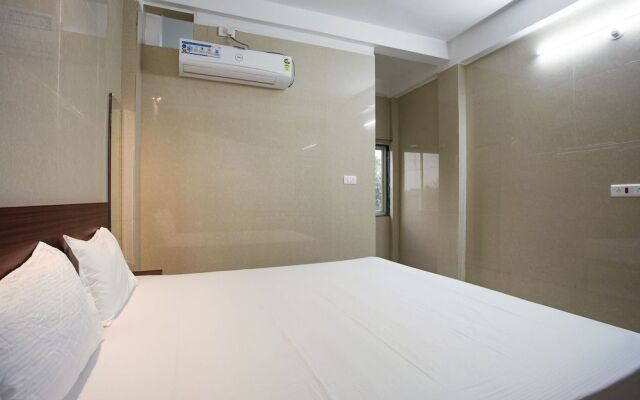 Spot On 23725 Jay Shanti Palace Hotel