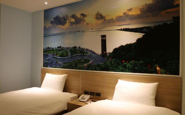 Chii Lih Hotel - Kaohsiung Love River