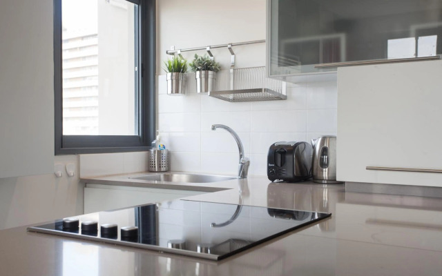 Luxury Penthouse 2 bed near Rothchild