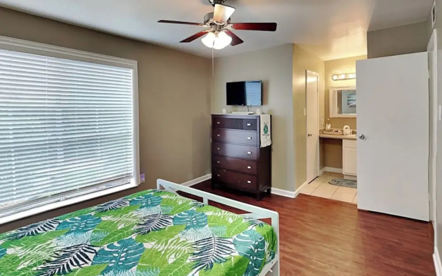 Palms at Cove View 1201 - Babe's Place