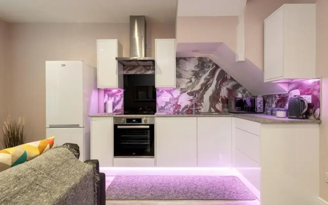 Huge 1-bed Apartment in Kent