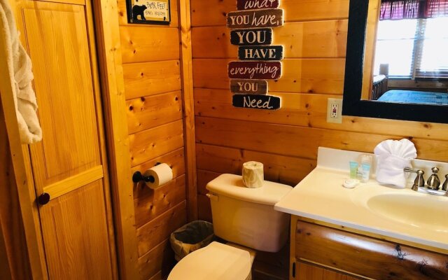 Creekside Dreams - One Bedroom Cabin